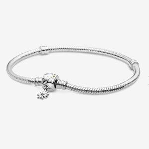 Pandora Moment Daisy Flower Bracelet